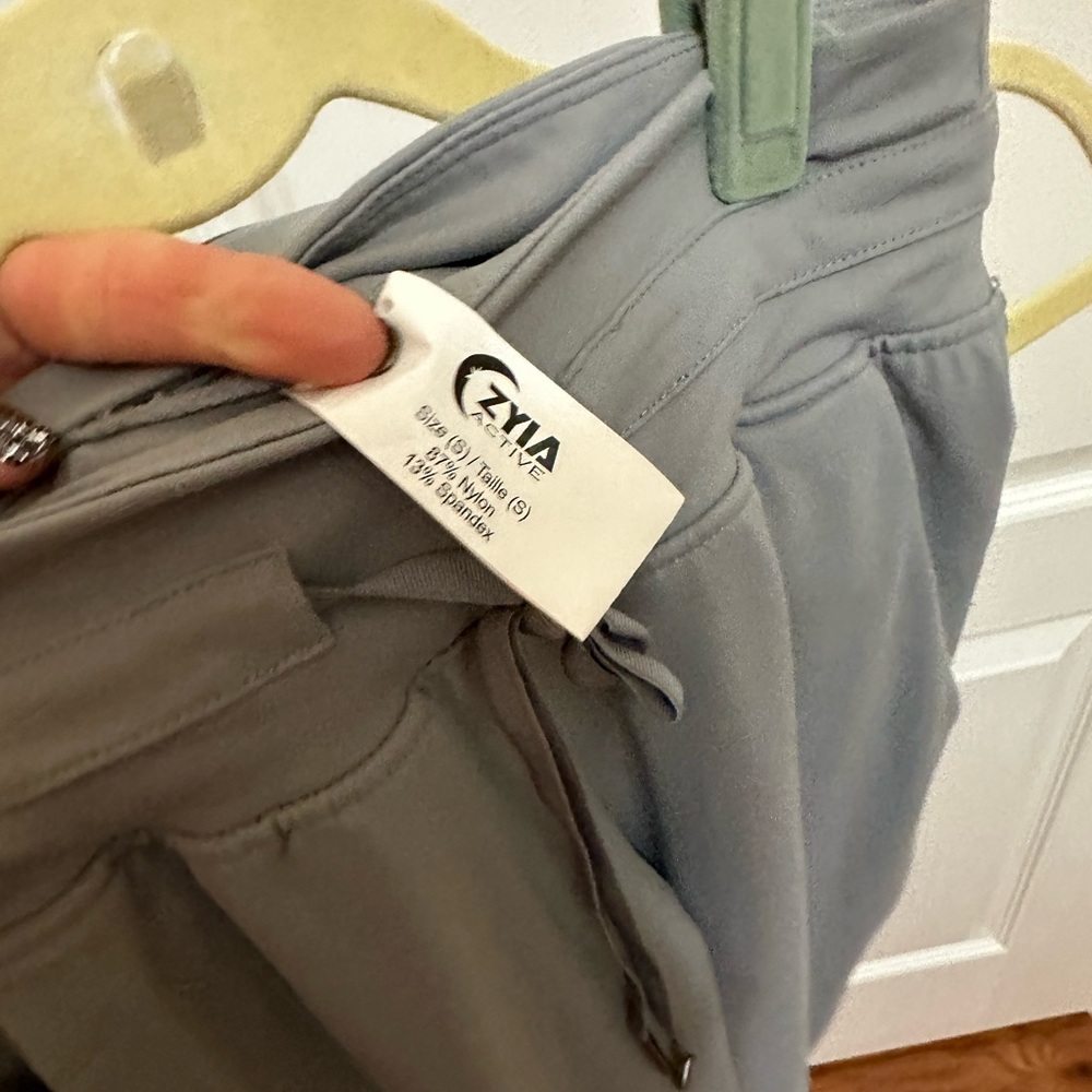 Zyia Jogger Like New! I Have Only Worn Them A Cou… - image 2